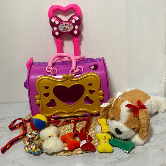 Disney Toys Disney Store Minnie Mouse Pet Carrier With Pet And